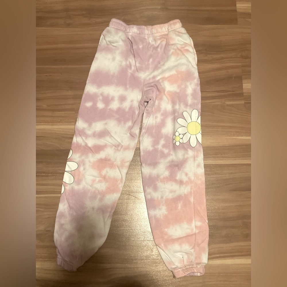 Pink & white sweats. XS. White flower print. Nobo, and pure cotton.
